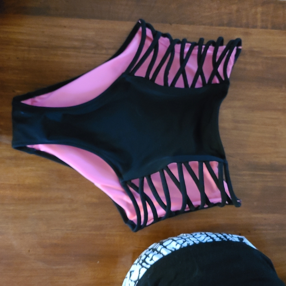 3/$30 Pink swim strappy highwaisted bottoms
